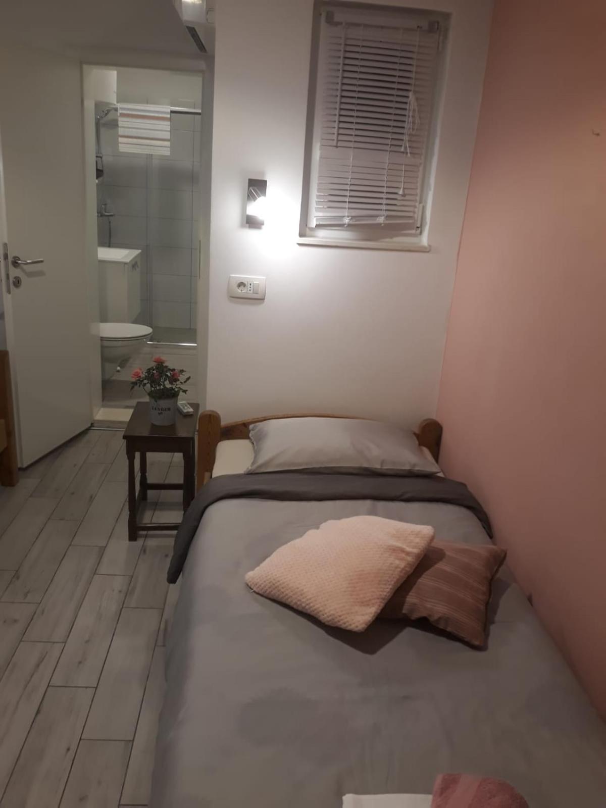 Apartments Marin 트로기르 객실 사진